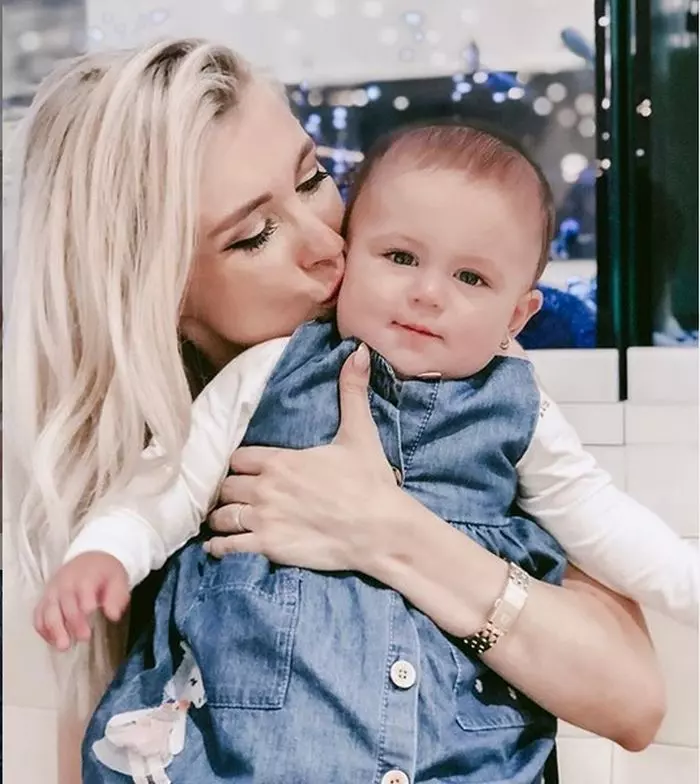 Andreea-Balan-fiica1