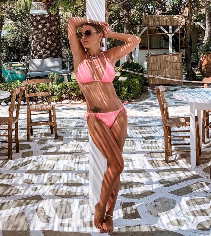 Jojo și Paul Ipate formează unul dintre cele mai solide și apreciate cupluri din showbizz-ul autohton. Cei doi se potrivesc perfect și au împreună o familie minunată.