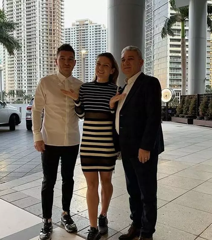 Simona Halep cu tatăl și fratele ei