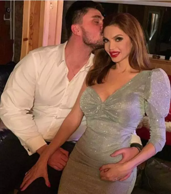 Cristina-Spătar-s-a-despărțit-de-iubitul-tinerel-1