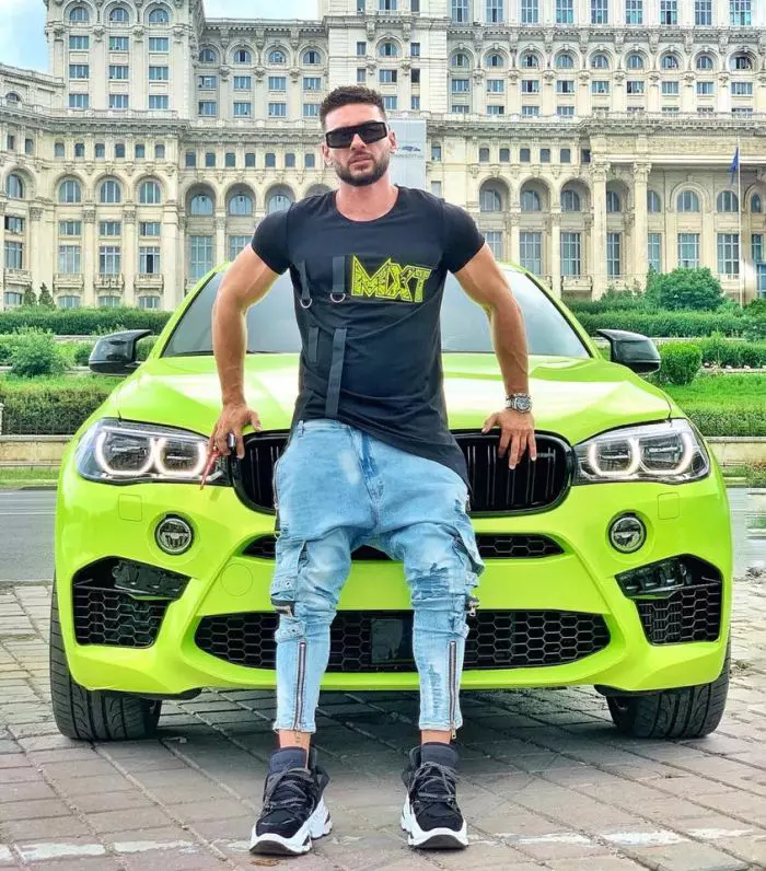 Dorian Popa a făcut din nou accident. Cântărețul nu a putut evita impactul, chiar dacă a tras de volan