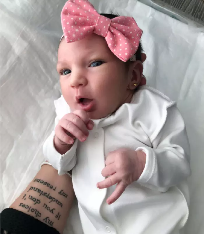 Prima imagine cu fiica Adelinei Pestritu