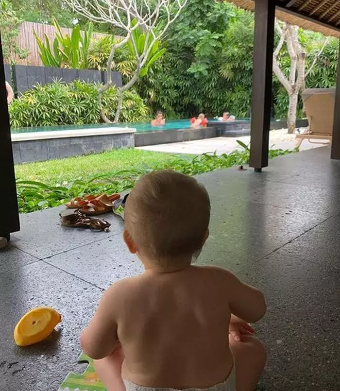 Adela Popescu, prima fotografie din Bali, unde a plecat cu întreaga familie