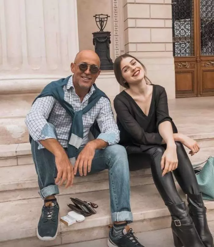 Mugur Mihăescu și fiica lui, Ivona