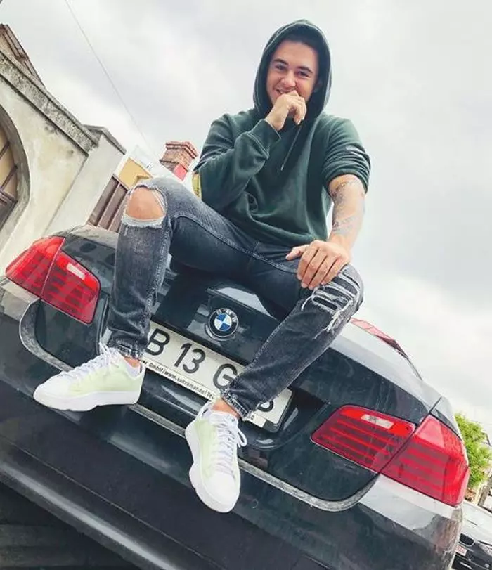 Mario-Fresh-și-a-luat-mașină