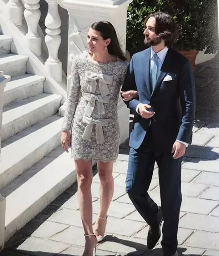 Charlotte Casiraghi în prima rochie, Saint Laurent
