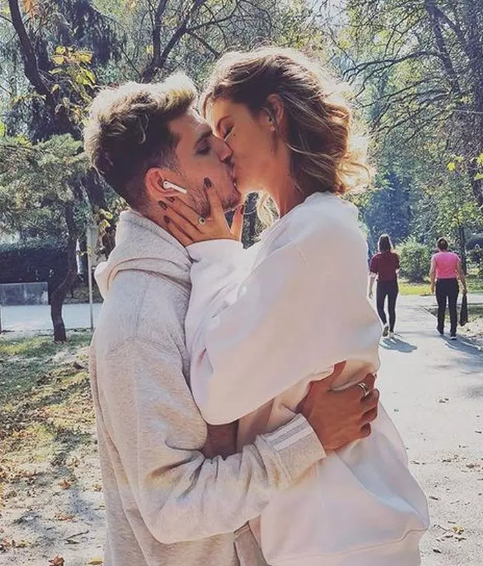 Ramona Olaru are o relație cu artistul Cuza, de la Noaptea Târziu