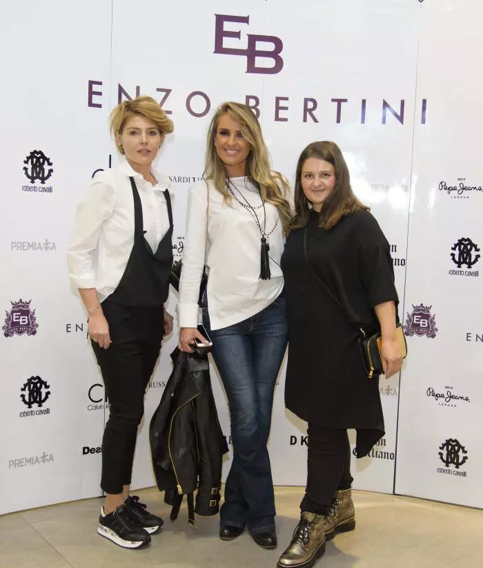 Miruna Dumitrescu (Enzo Bertini), Diana Munteanu și Luana Dăneț (Viva)