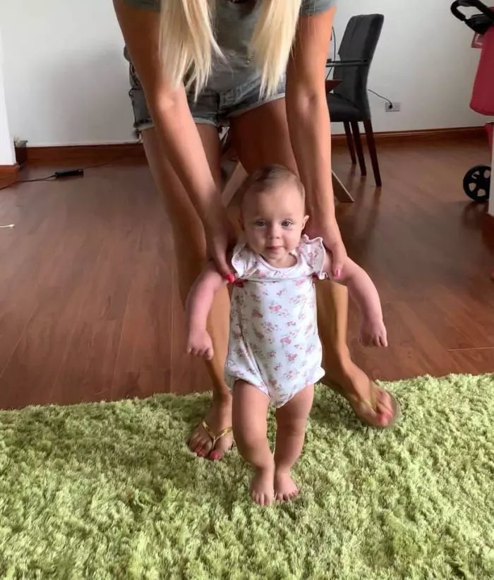 Eva Maria, fetița Elenei Udrea și a lui Adrian Alexandrov 4