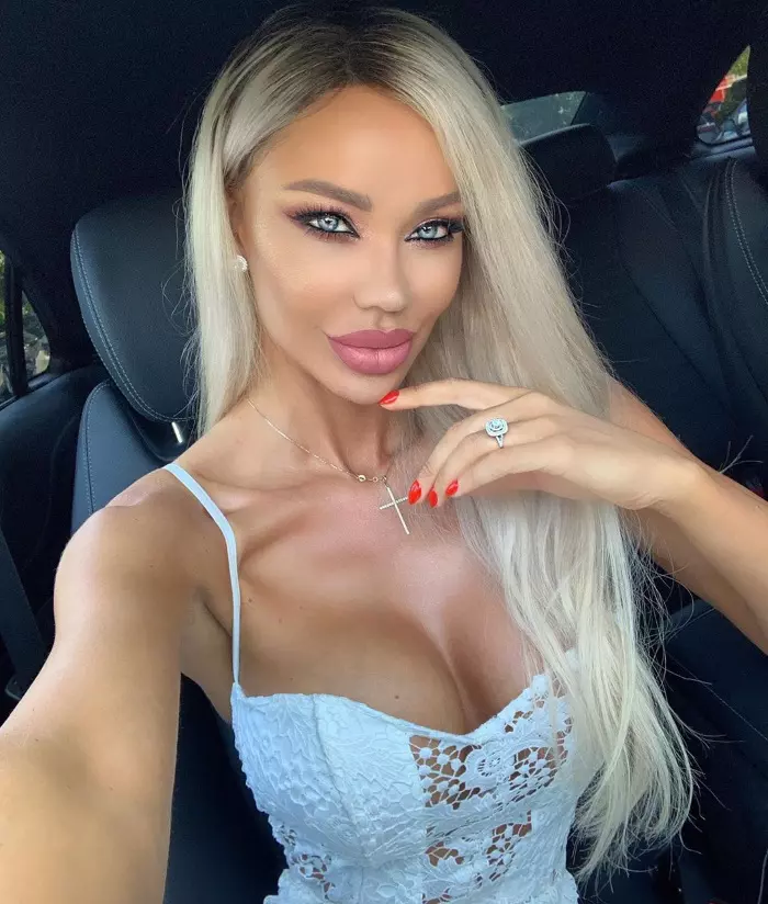 Bianca Dragusanu inel de logodna 4 s-a casatorit