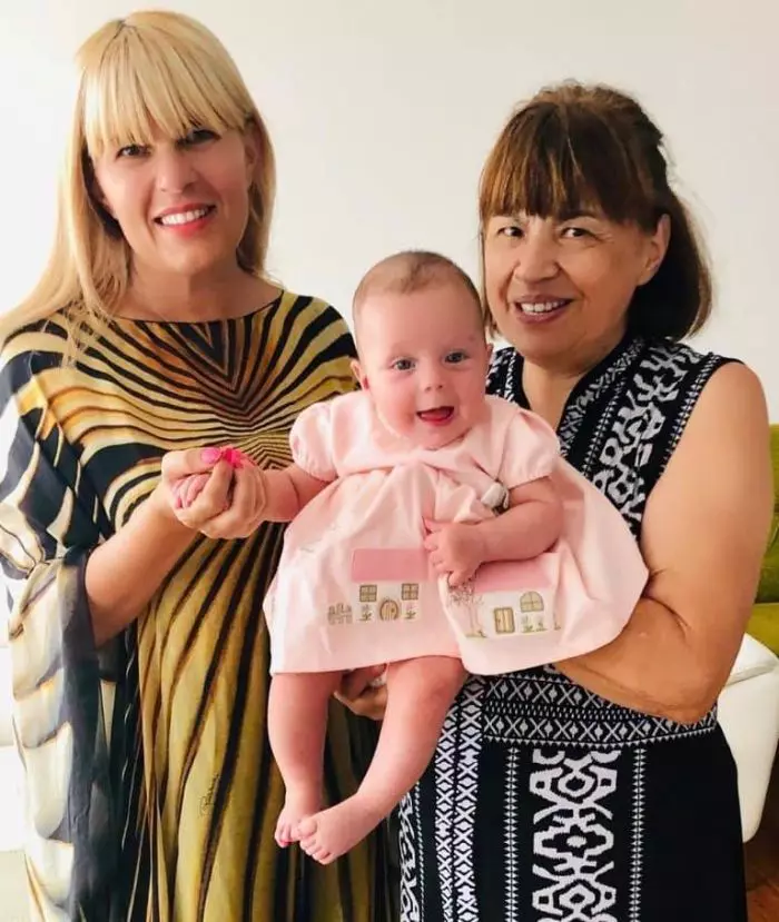 Elena Udrea, Eva Maria și mama ei