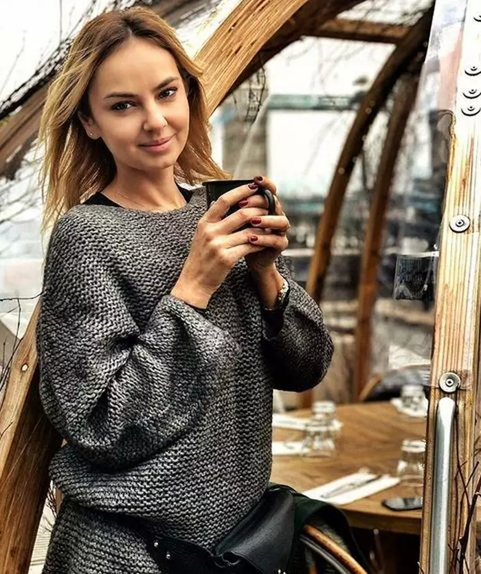 Roxana Ionescu are 34 de ani