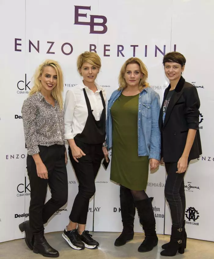 Miruna Dumitrescu (Enzo Bertini-Benvenuti) și Oana Popoiag, Laura Merdescu, Silvia Cristescu (Viva!)