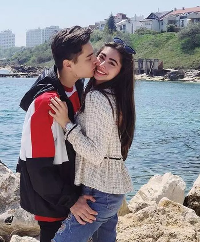 selly-si-iubita-lui-onlyfans-1