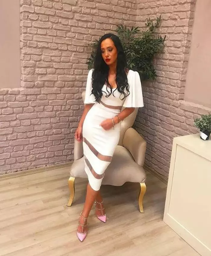 Ella Puterea Dragostei