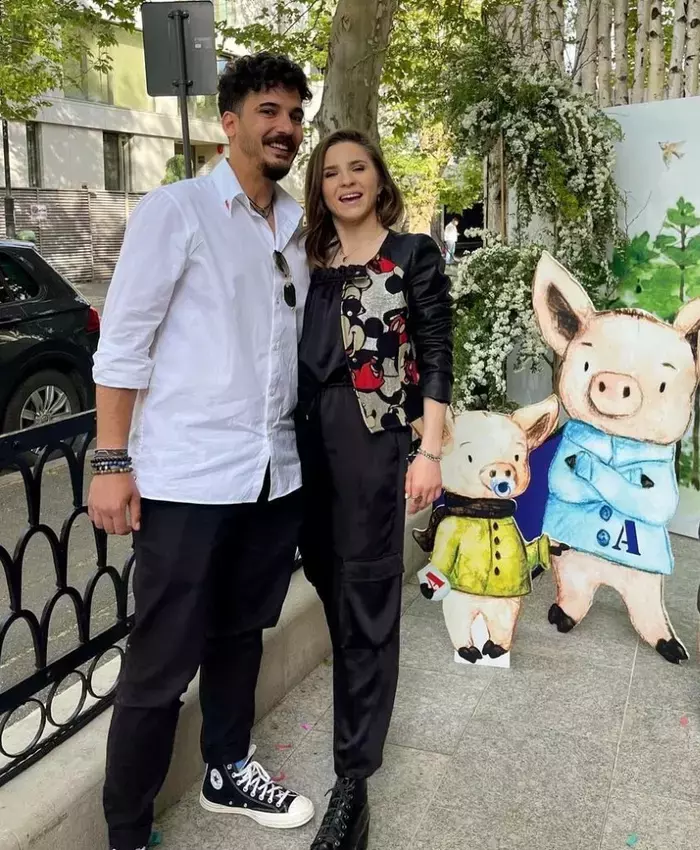 criss-ciobanasu-si-iubitul-1003x1024-1