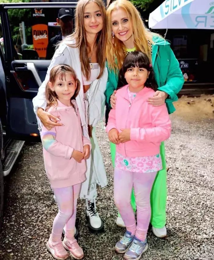 alina-sorescu-5-887x1024-1