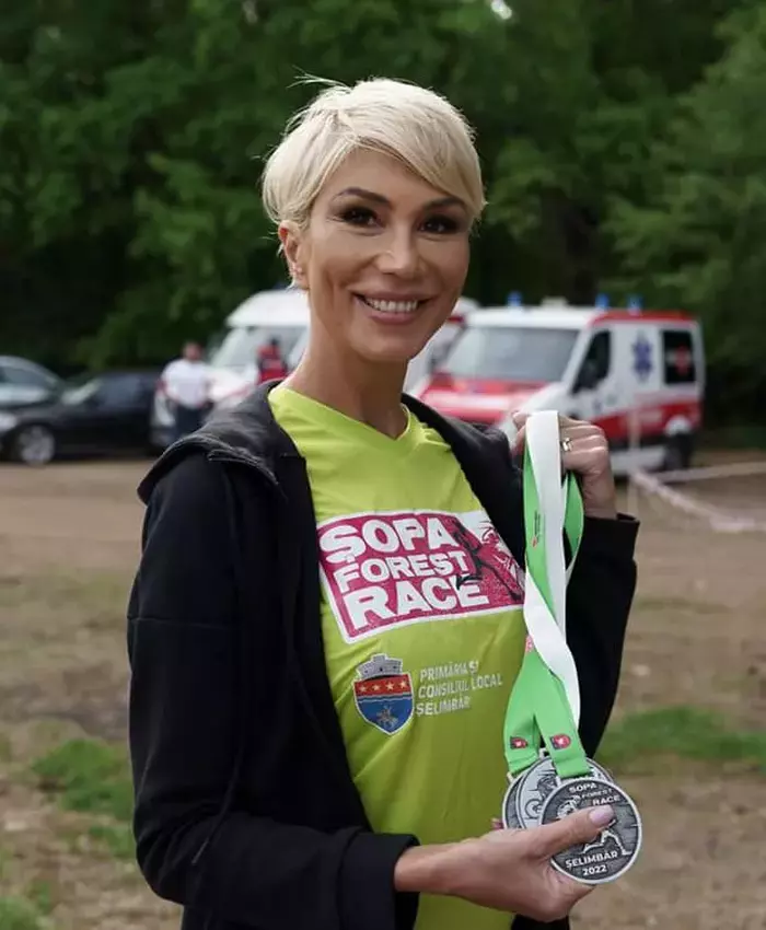 raluca-turcan-2022-facebook-3