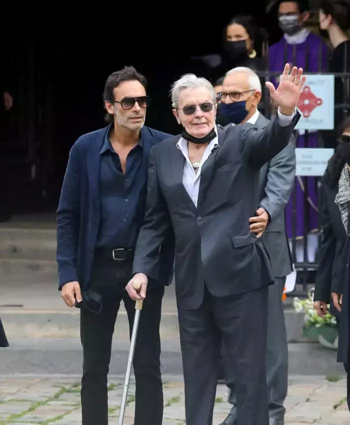 alain-delon-87-de-ani17