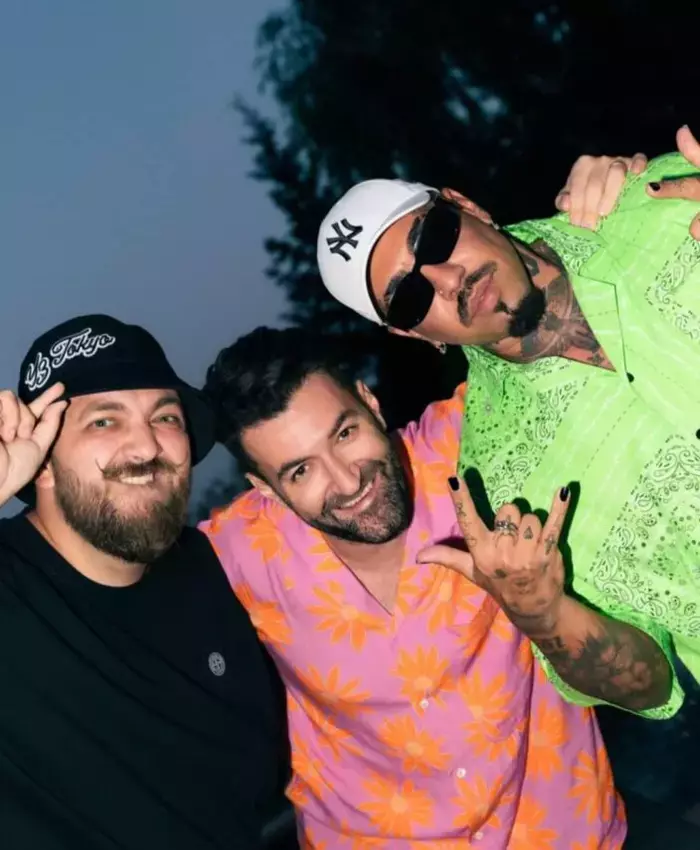 alex-velea-ziua-lui-smiley-4-704x1024-1