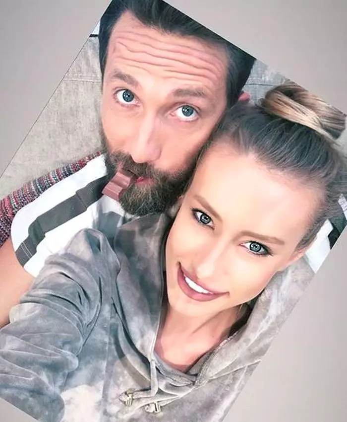 Dani-Oti-si-iubita-lui