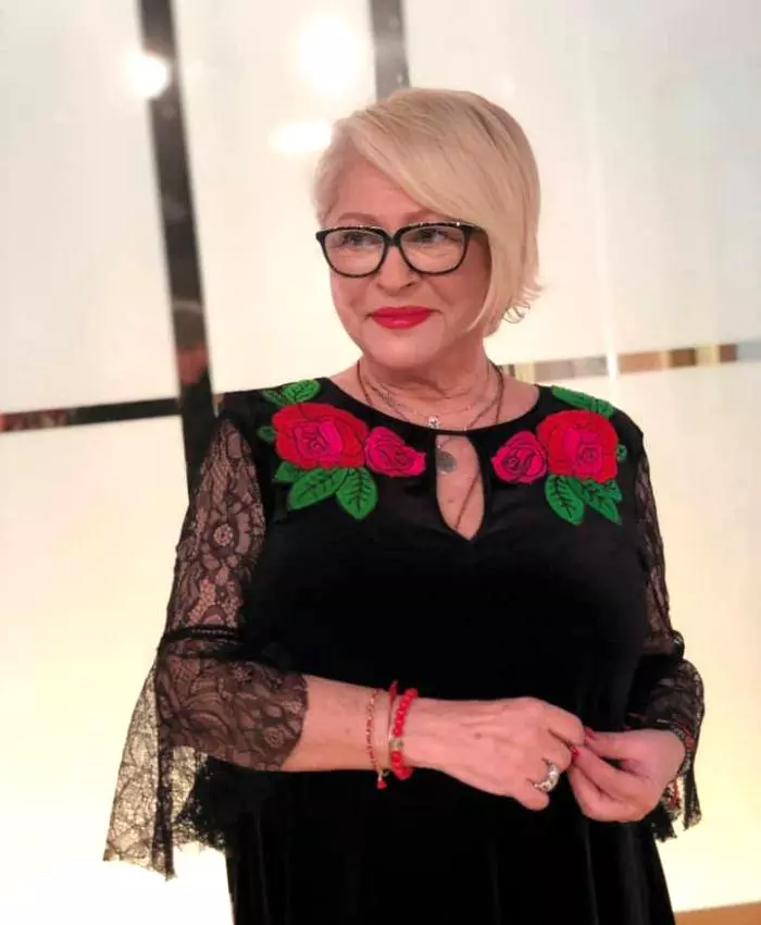 5Mirabela-Dauer-a-vrut-sa-se-calugareasca