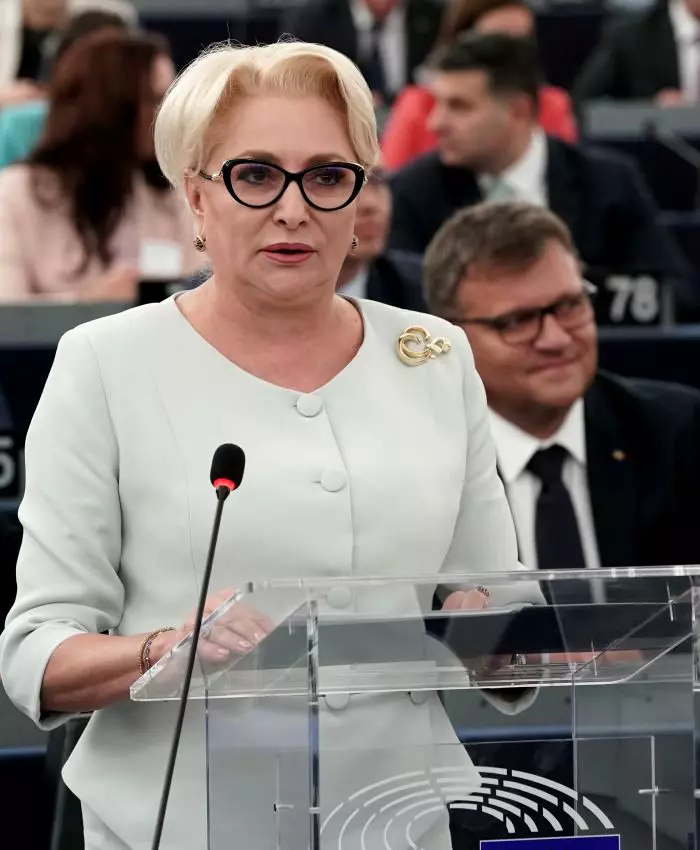 V5iorica-Dancila8-3-1