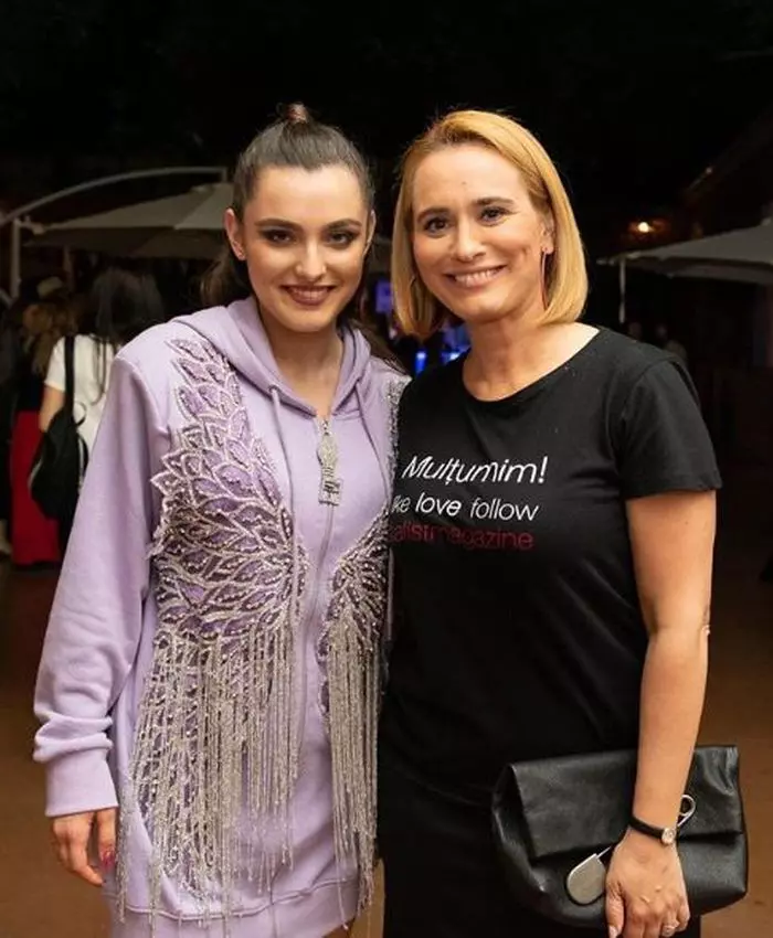 Alexia Eram și Andreea Esca