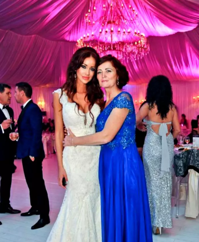 Mama-Biancai-Dragusanu-a-invins-cancerul.-Cum-se-simte-acum-Madi-2-636x1024