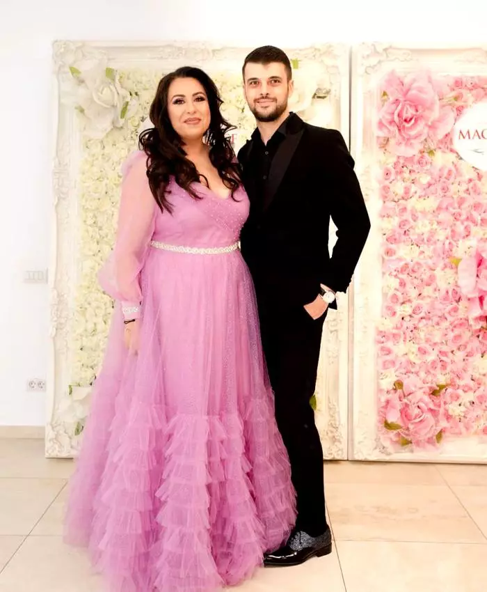 Oana-Roman-și-Marius-Elisei-s-au-împăcat1-1.jpg-819x1024-1