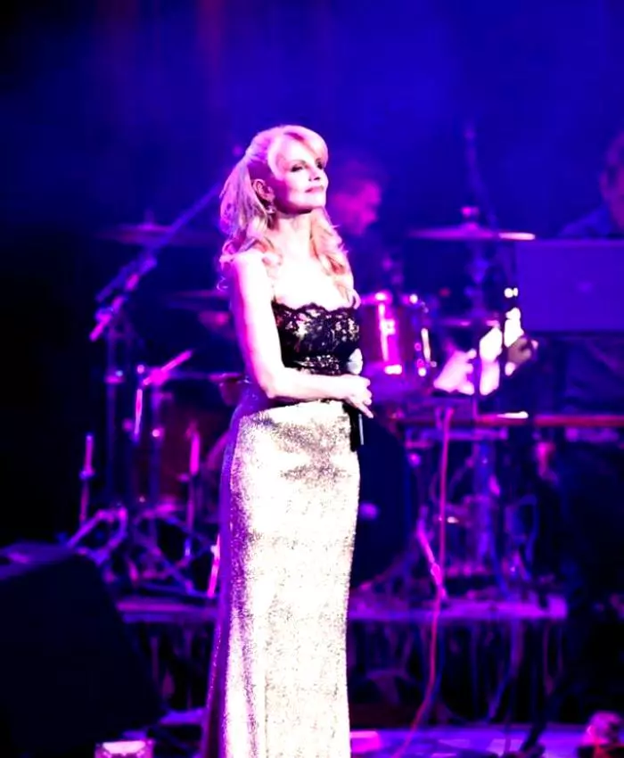 1Anastasia-Lazariuc-683x1024