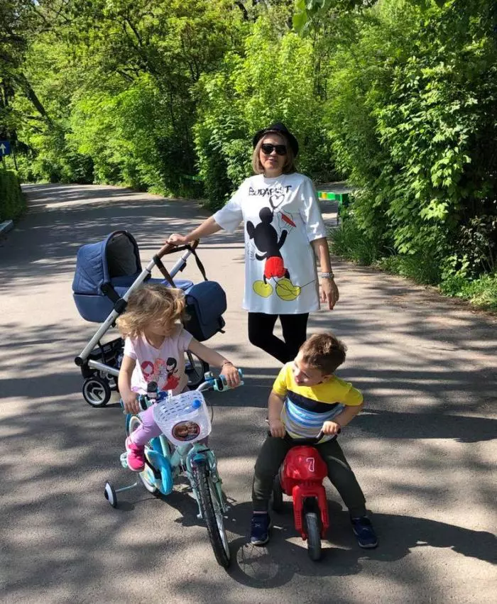 Mirela Vaida si cei trei copii