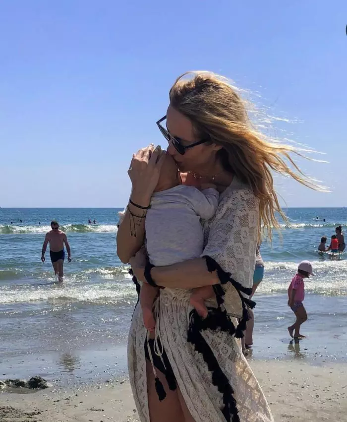 Flavia Mihăşan, prima poză în costum de baie după ce a născut