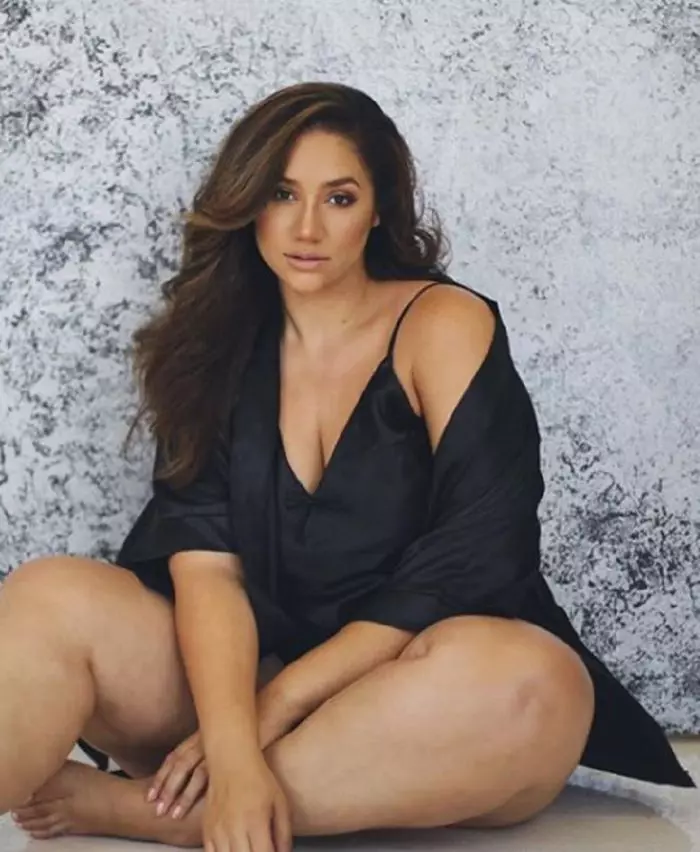 Erica Lauren , sosia lui Meghan Markle