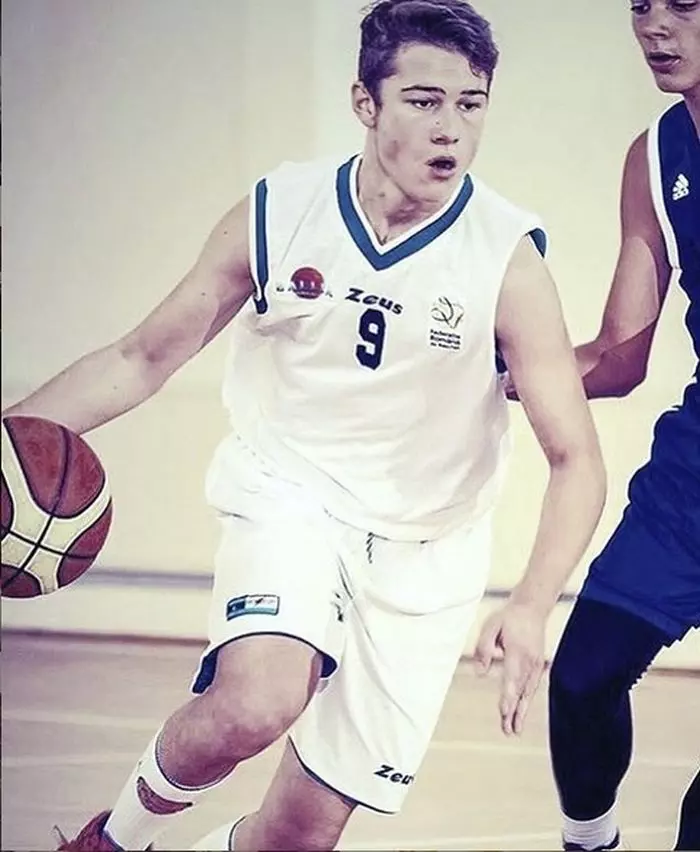 Fotografia în care Andrei poate fi confundat cu Mihai...