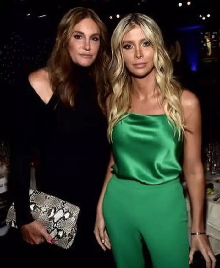 Sophia Hutchins si Caitlyn Jenner