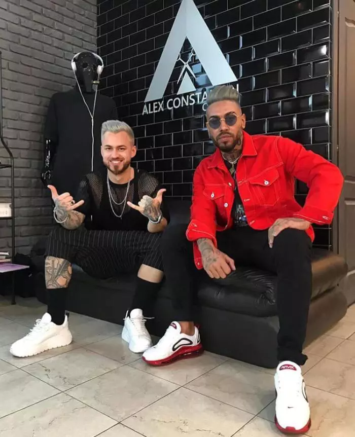 Alex Velea s-a vopsit blond