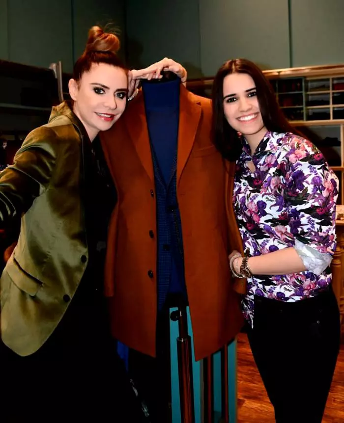 Adina Buzatu  zi naștere