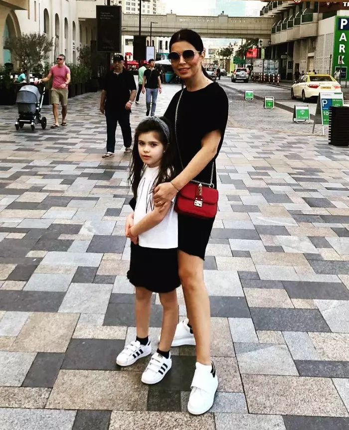 Simona Patruleasa si fiica sa