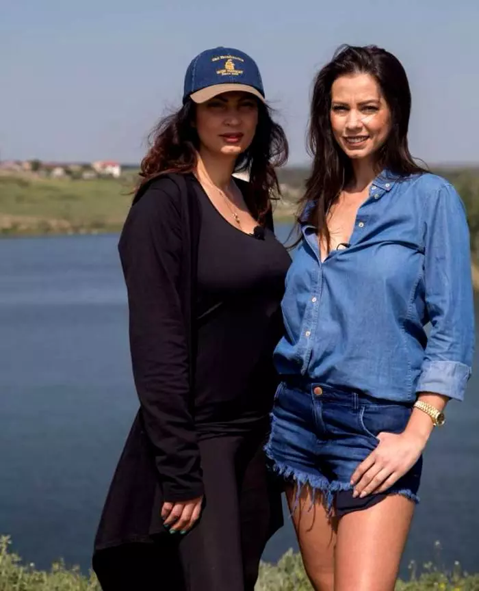 Nicoleta-Luciu-și-Iuliana-1