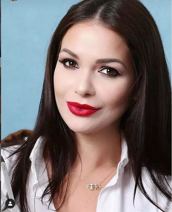 cu-ce-se-ocupa-deea-maxer-6