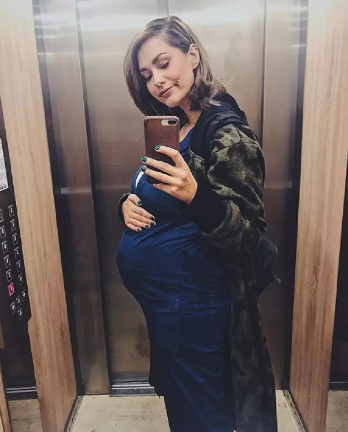 Feli Donose va avea o fetiţă