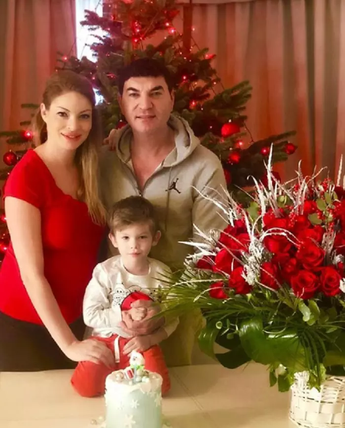 Valentina, Cristi si Milan au petrecut Craciunul in familie.