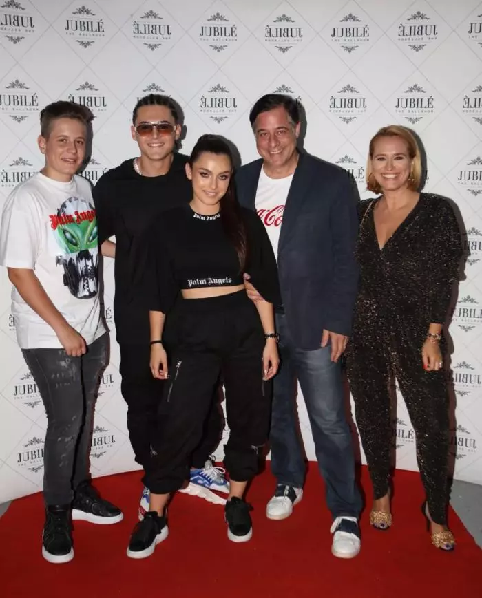 Familia Esca, invitată la ziua lui Mario Fresh