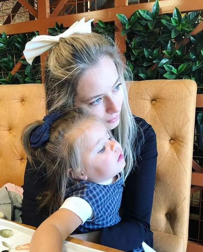 Laura Cosoi și Rita