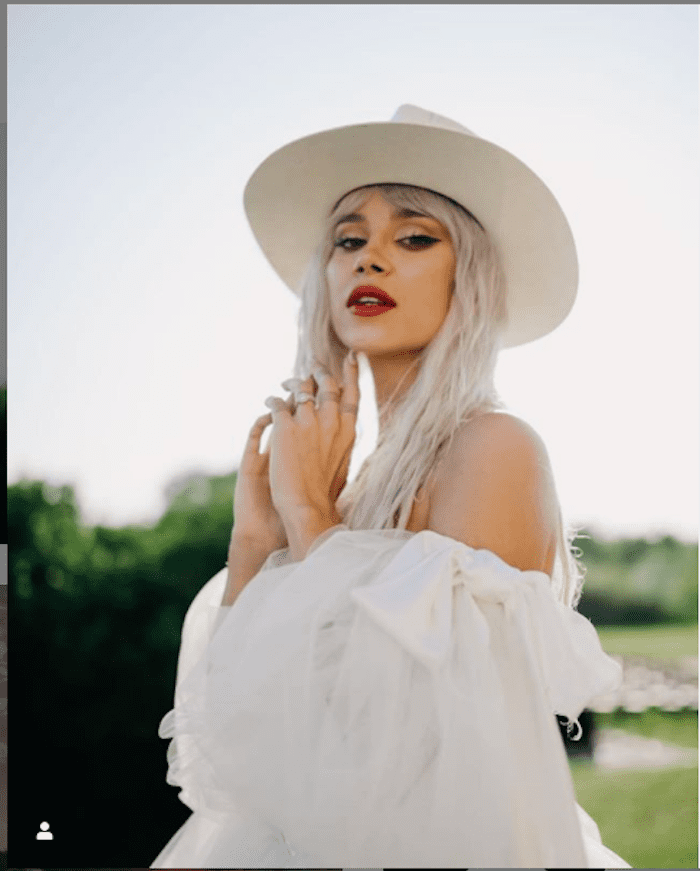 Alina Ceușan s-a căsătorit pe 7 iulie, la Castelul Bánffy. 