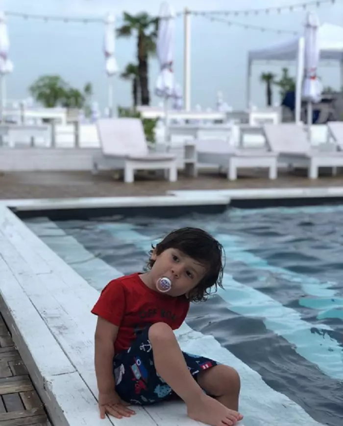 Anca Serea în vacanţă cu copiii la mare