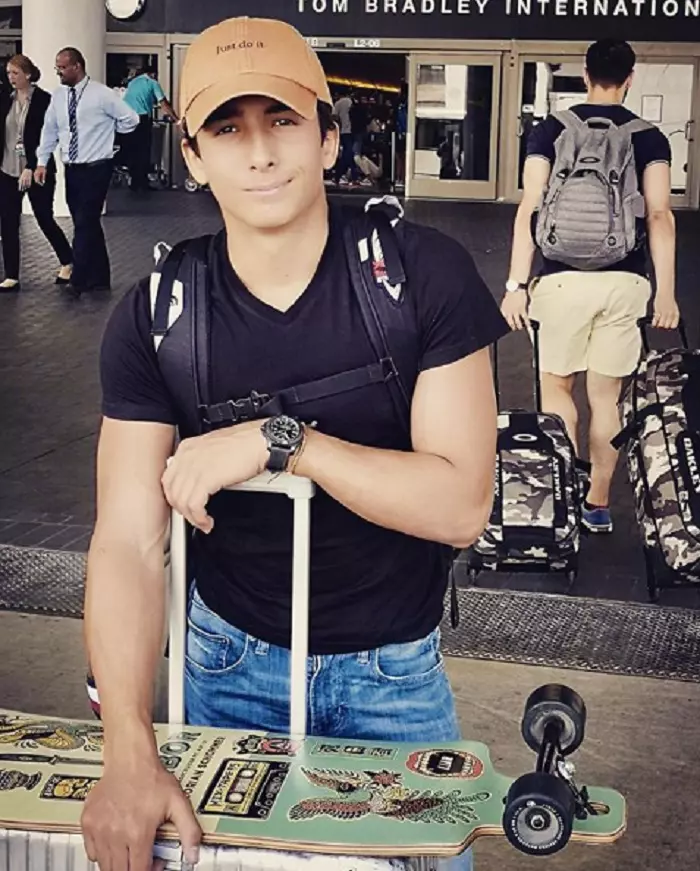 Fiul Mihaelei Rădulescu a împlinit 14 ani