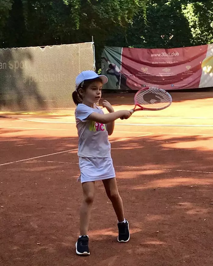 Ingrid, fiica Simonei Pătruleasa