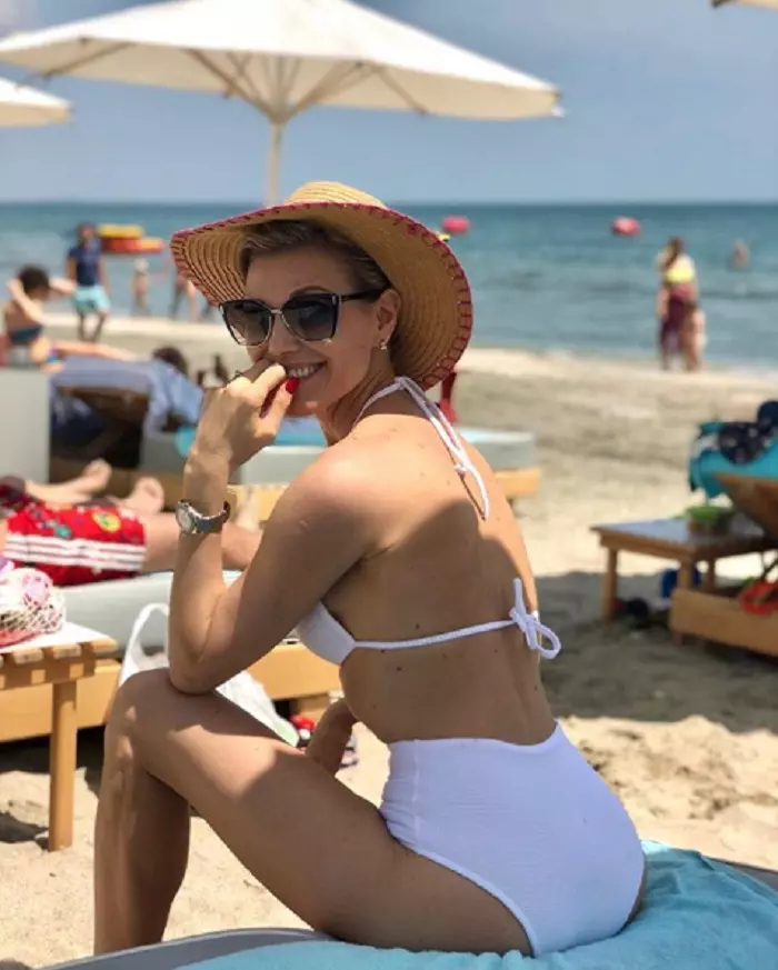 Cum arată Cristina Rus, colega Andreei Bănică din trupa Blondy